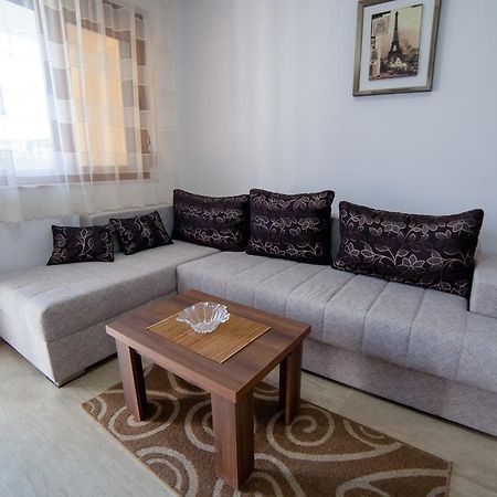 Kollari Apartments Улцинь Экстерьер фото