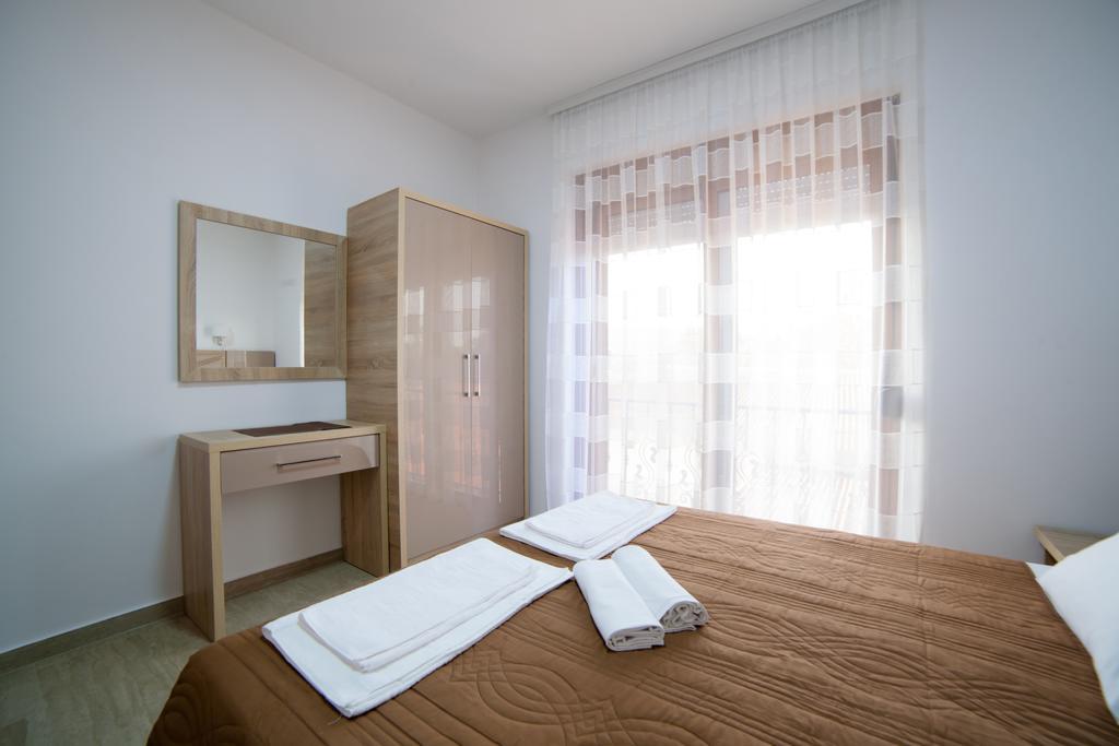Kollari Apartments Улцинь Экстерьер фото