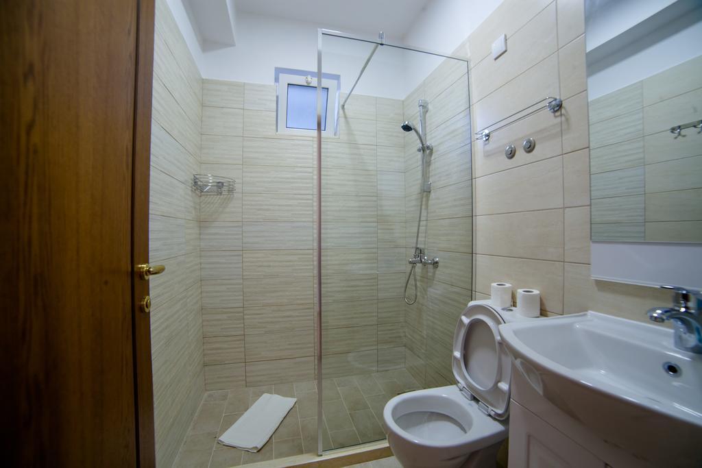 Kollari Apartments Улцинь Экстерьер фото