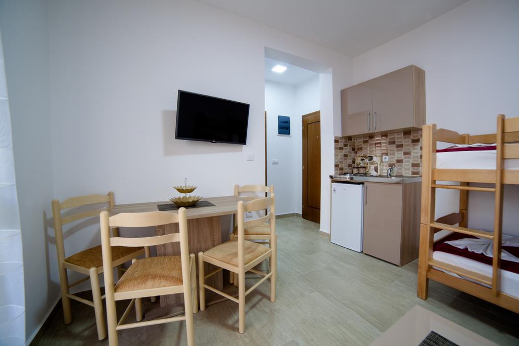 Kollari Apartments Улцинь Экстерьер фото